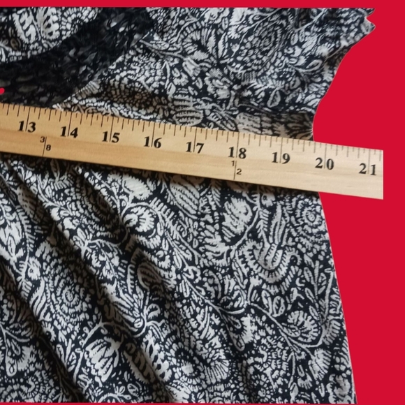 Lucky Brand Womens Cold Shoulder Top Black & White Floral Lace Trim Small - Picture 10 of 12